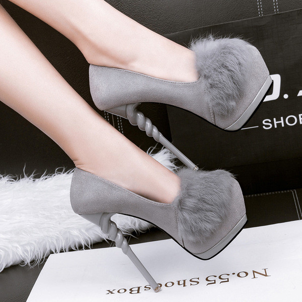 Női cipő magassarkúval és eco pehely elemmel