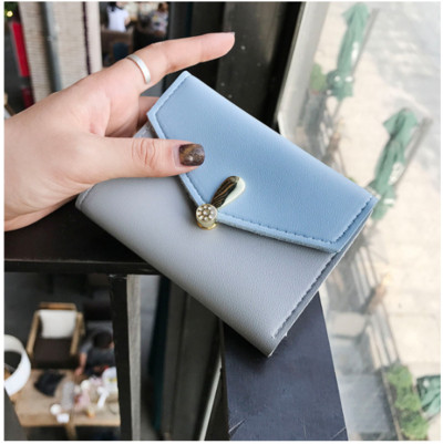 Stílusos mini pénztárca friss színekben, díszítéssel