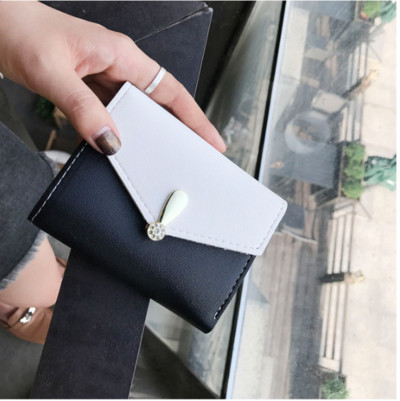 Stílusos mini pénztárca friss színekben, díszítéssel