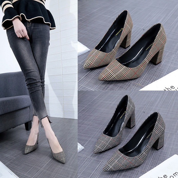Elegáns kockás cipő két változatban vastag sarkú