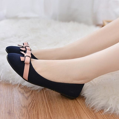 Női mokaszinok két színben, szalagos elemmel