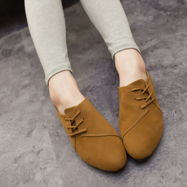 Női alkalmi cipő oldalsó megkötővel