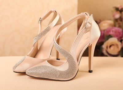 Stílusos női szandál díszítő kövekkel, két színben