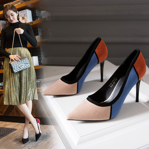 Női elegáns velúr vékony sarkú cipő három különböző színben