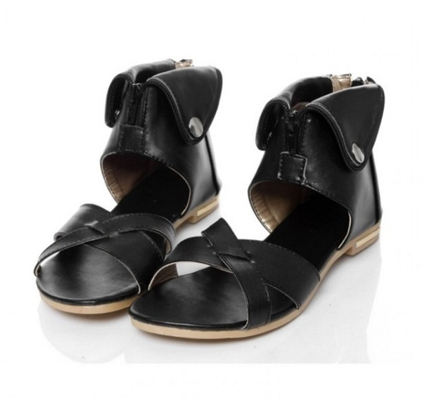 Modern női műbőr szandál hátul cipzárral