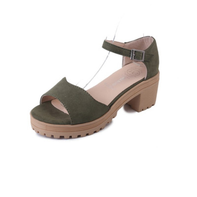 Nyári női szandál pántos strapabíró talppal és vastag sarokkal két színben