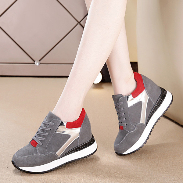 Női nubuk tornacipő platformon két színnel