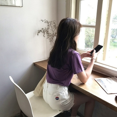 Szakadt rövid női farmer magas derékkal, két színben