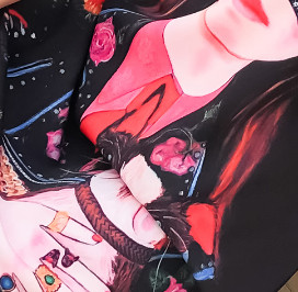 Sport-alkalmi női szabad fazonú ruha rövid ujjú, rátéttel