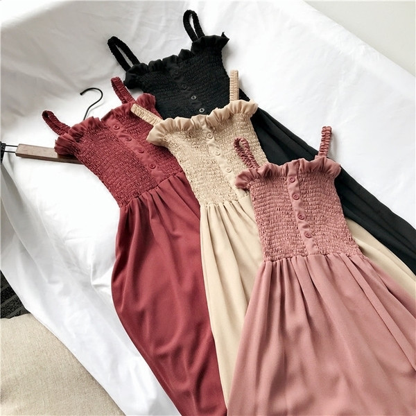 Több színben szabott alkalmi női ruha