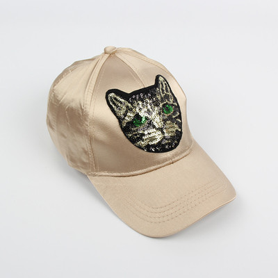 Sport-alkalmi női sapka különböző színekben, flitteres rátéttel