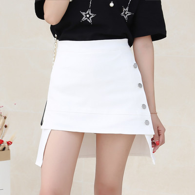 Extravagáns női szoknya aszimmetrikus hosszúsággal