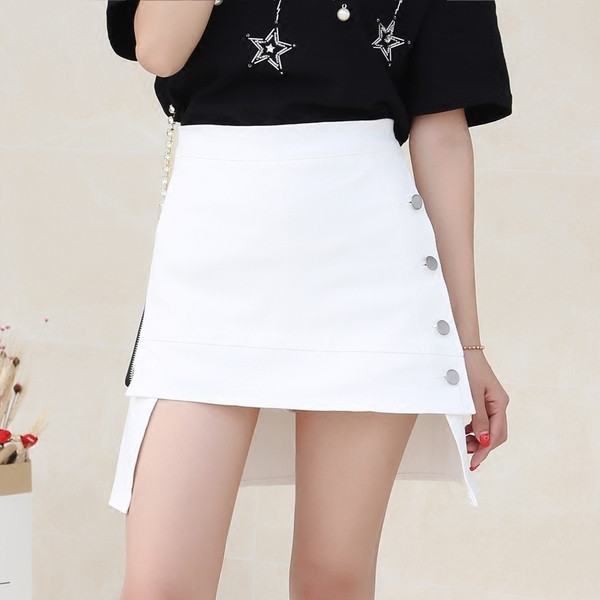 Extravagáns női szoknya aszimmetrikus hosszúsággal