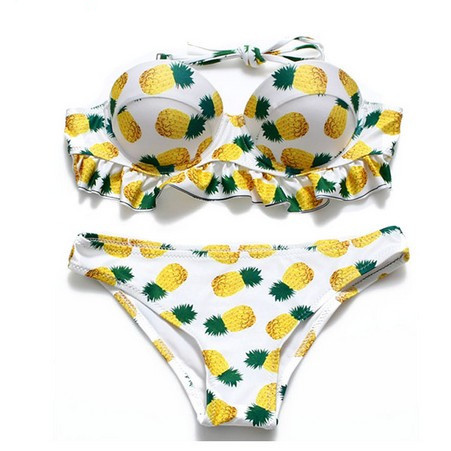 Friss, kétrészes női fürdőruha fehér színben, mintával