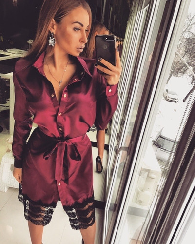 Női hosszú ing több színben, alján csipkével