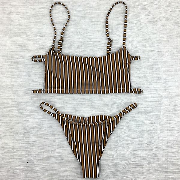 Kétrészes csíkos fürdőruha