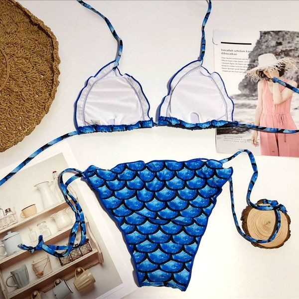 Klasszikus fürdőruha két részből, kék és rózsaszín színben