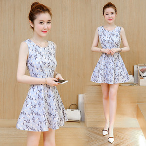 Stílusos női rövid ruha - több modell