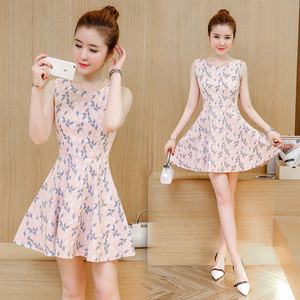 Stílusos női rövid ruha - több modell