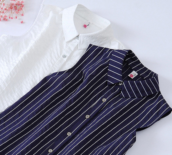 Elegáns női ujjatlan ing fehér és csíkos színben