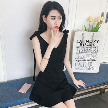 Elegáns női ruha vállpántokkal, piros és fekete színben