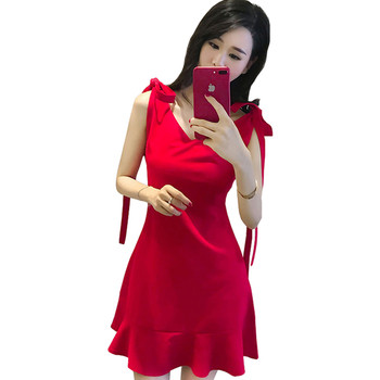 Elegáns női ruha vállpántokkal, piros és fekete színben