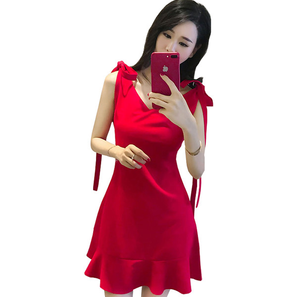 Elegáns női ruha vállpántokkal, piros és fekete színben