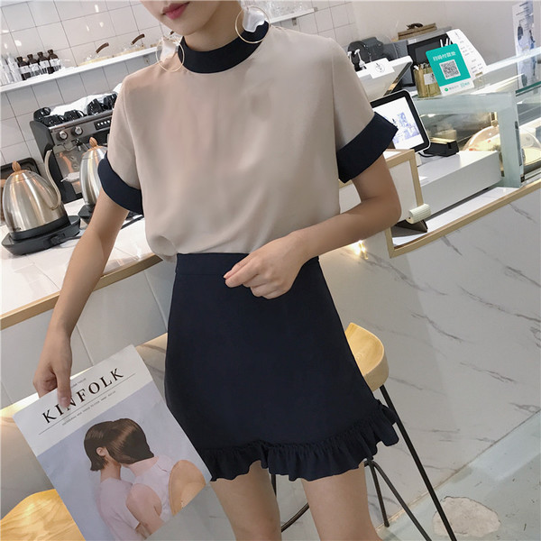 Stílusos női szett két részből - rövid ujjú és szoknya két színben