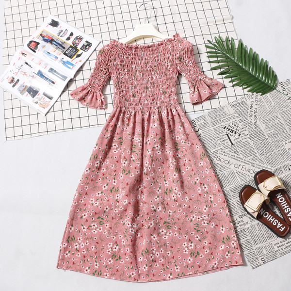 Κομψό γυναικείο  φόρεμα με 3/4 μανίκι με floral μοτίβο