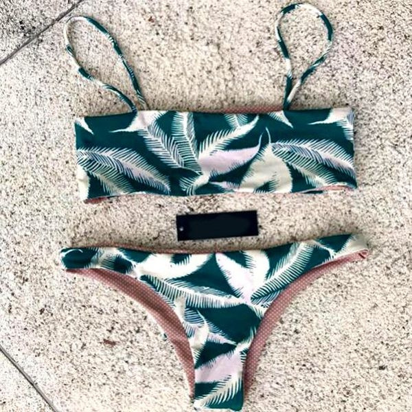 Costum de baie din două piese cu imprimeu floral cu bretele subțiri