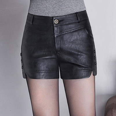 Μαύρα γυναικεία σορτς από οικολογικό δέρμα
