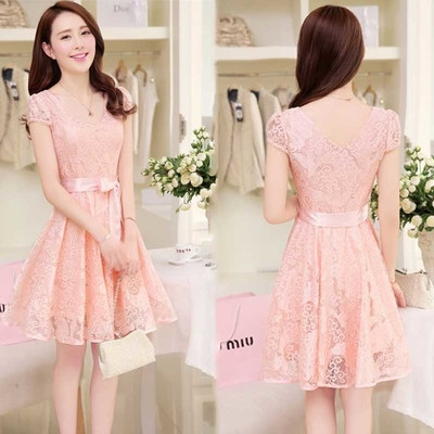 Κομψό γυναικείο φόρεμα με κοντό μανίκι με δαντέλα σε ροζ και μπλε χρώμα