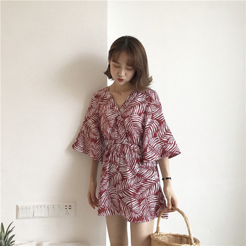 Lezser női ruha virágos motívummal, széles ujjal