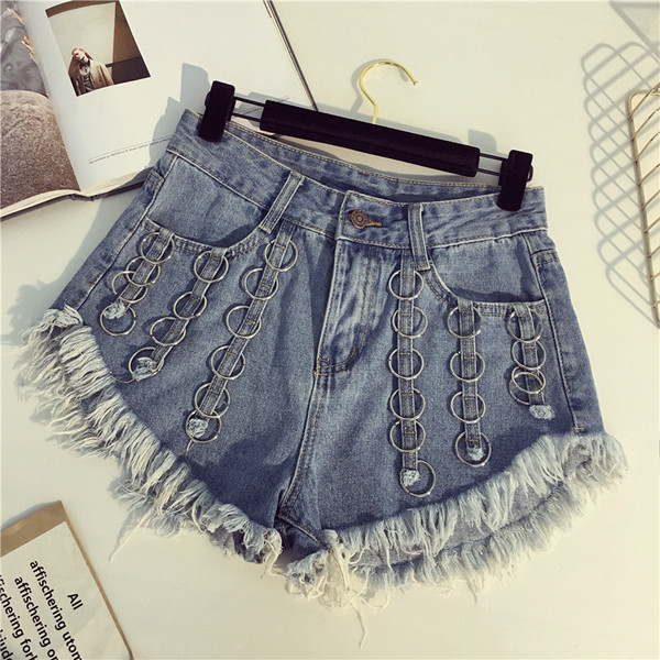 Fém körökkel díszített női farmer rojtos farmernadrág két színben