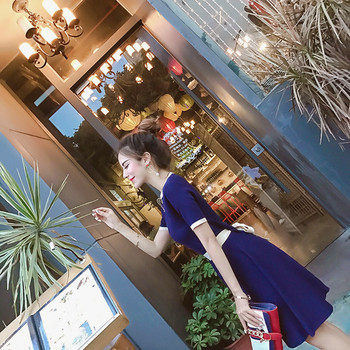 Stílusos női szabású ruha három színben