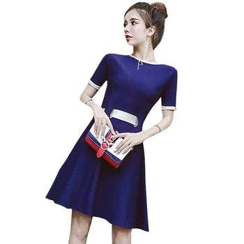 Stílusos női szabású ruha három színben