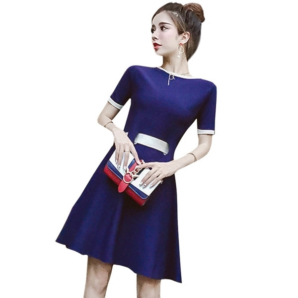 Stílusos női szabású ruha három színben