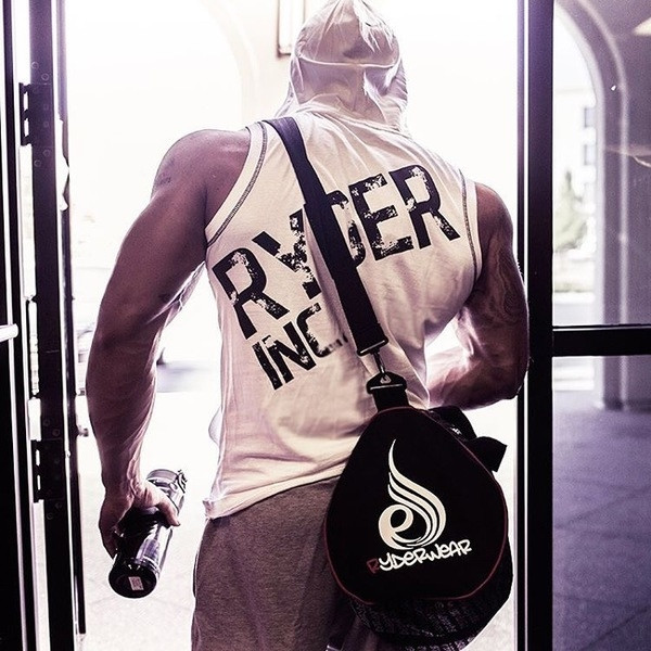 Férfi felső több színben felirattal, elülső zsebbel és kapucnival