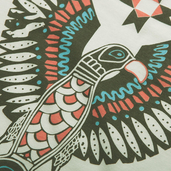 Férfi felső, fehér színben etno motívummal