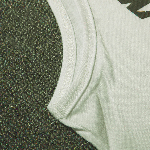 Férfi felső, fehér színben etno motívummal