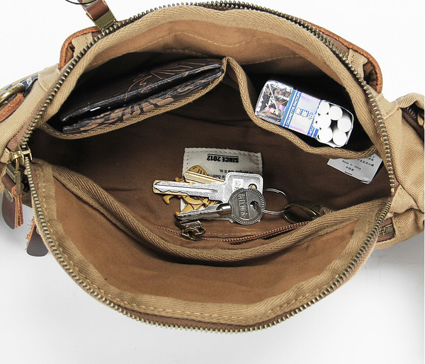 Kis méretű férfi deréktáska két osztással, három színben