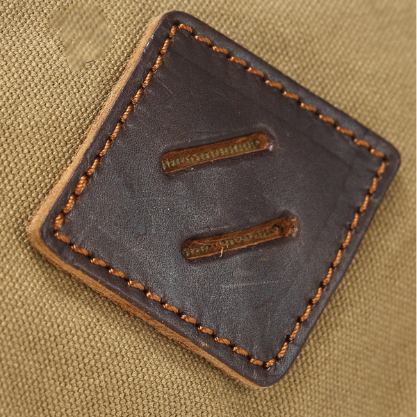 Kis méretű férfi deréktáska két osztással, három színben