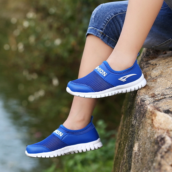 Légáteresztő unisex gyerekcipő három színben