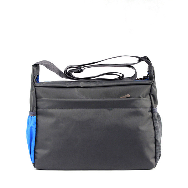 Sport férfi táska hosszú füllel, három színnel