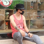 Férfi felső széles modell felirattal és nyomattal, három színben