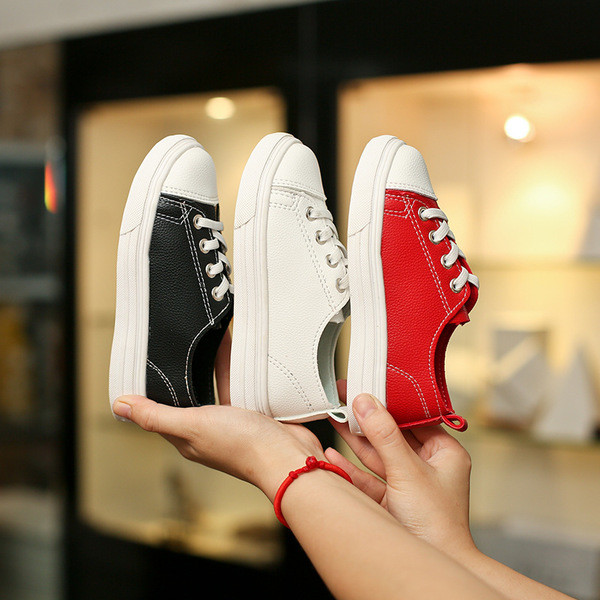 Unisex gyerek tornacipő fehér, piros és fekete színben