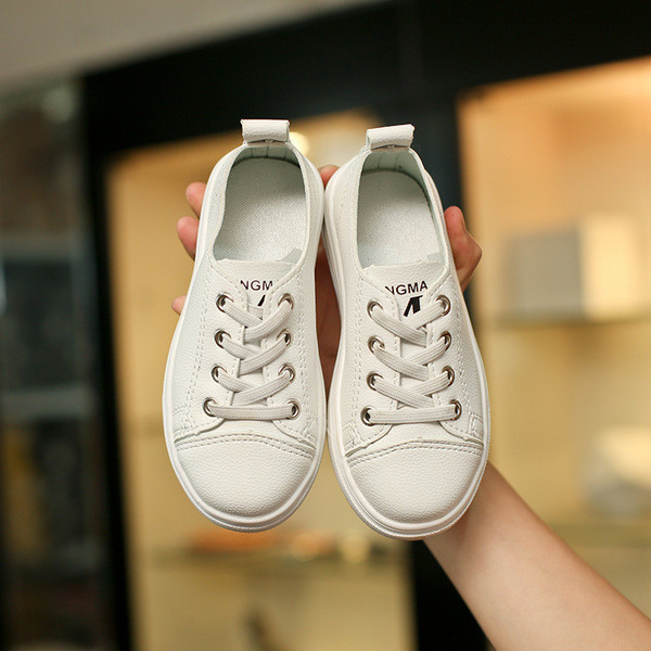 Unisex gyerek tornacipő fehér, piros és fekete színben