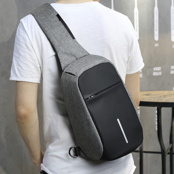 Kényelmes, vízálló, mindennapos férfi hátizsák