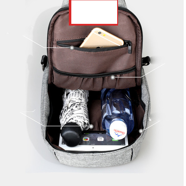 Kényelmes, vízálló, mindennapos férfi hátizsák