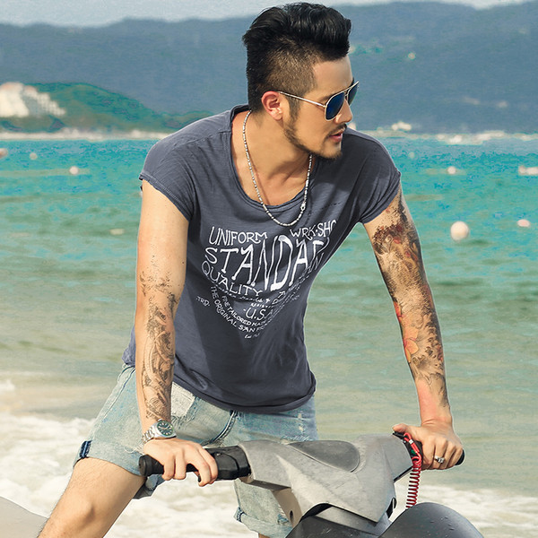 Nyári napi férfi felső több színben felirattal